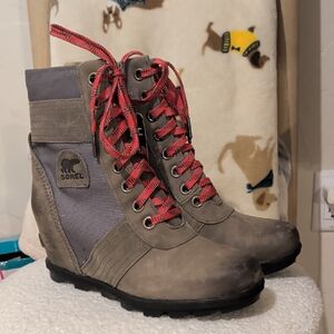 NWT.   SOREL boots.  Size 10